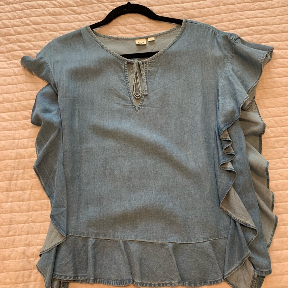 Gap flowy top